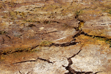 Crack Ground