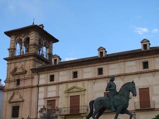 vistas de antequera malaga estatua ecuestre  don fernando el de antequera trastamara i de aragon y...