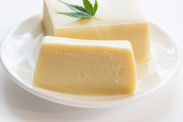 解凍した冷凍豆腐