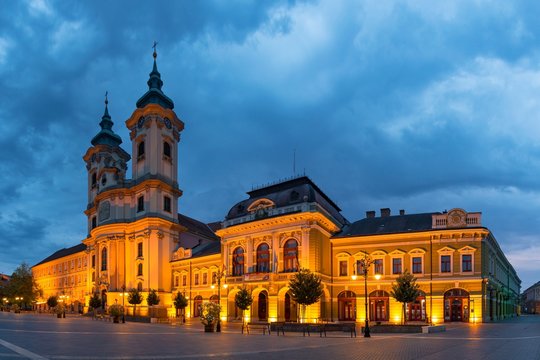Istvan Dobo square in Eger, Hungary. Main catholic cathedral in early morning in Eger. Ancient hungarian city.