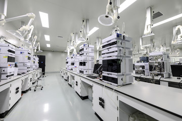 Drug manufacturing laboratory equipment. - 283589078
