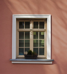 Fototapeta na wymiar Old doors and windows, authenticity