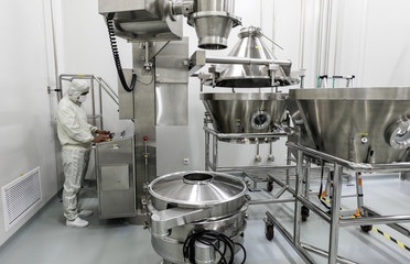 Drug manufacturing laboratory equipment. - 283604012