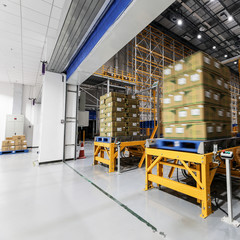 Modern automation of warehouse production in China. - 283607076