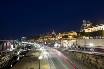 Fototapeta na wymiar Panoramic view of Dresden in night and the river Elbe.