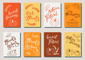 Naklejka premium Set of thanksgiving greeting cards for holiday design with lettering, pumpkins, oak leaves, turkey, pumpkin pie, wheat ears. Suitable for postcard, banner, icon, logo, poster, tag, bag