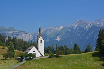 Fototapeta na wymiar Reformierte Kirche von Versam, Graubünden
