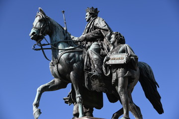 Konzerte Denkmal Ludwig I König von Bayern München Bronze Staue Pferd Krone Zepter regieren...