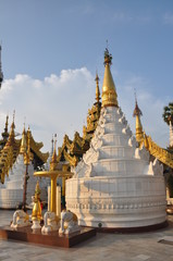 Fototapeta premium Shwedagon Pagoda and temples of Yangon in Myanmar