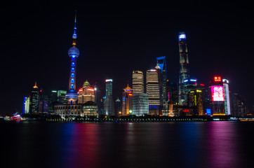 Obraz premium SHANGHAI AT NIGHT 