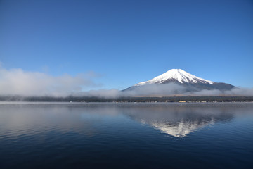 Fototapeta na wymiar Mt. Fuji and blue sky and lake