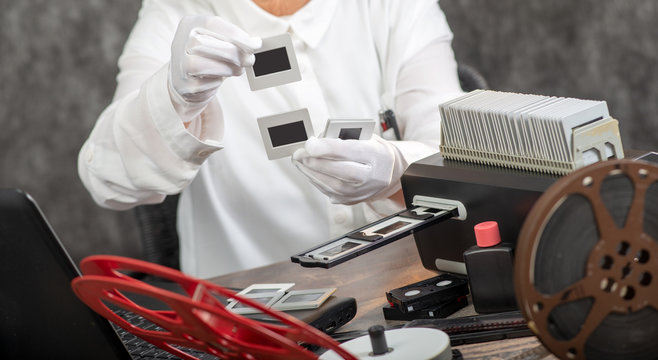 hand photographer digitize film slide 35mm for saving