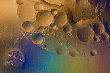 ABSTRACT BUBBLE OIL