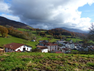 Pueblo en la montaña