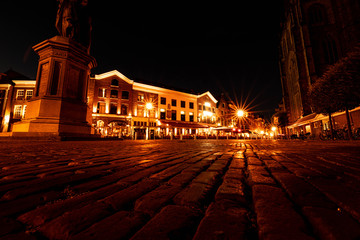 Fototapeta premium Haarlem bei Nacht