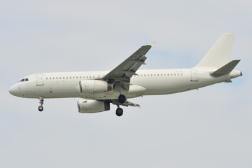 Obraz premium Passenger airplane landing at Saigon Airport