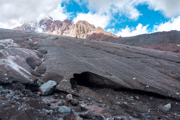 wandern in den kaukasus bergen