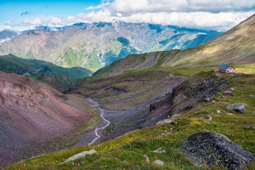 wandern in den kaukasus bergen
