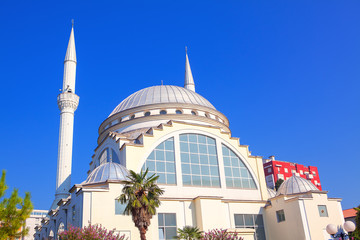 Fototapeta na wymiar Ebu Bekr mosque in Shkoder town from Albania 
