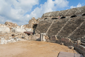 Fototapeta na wymiar amphitheater in Side, Turkey