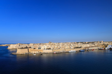 Fototapeta na wymiar La Valletta Harbor