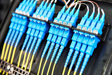 Fiber optic connectors cable