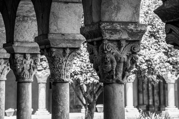 Cloister with areches and columns in NYC - obrazy, fototapety, plakaty