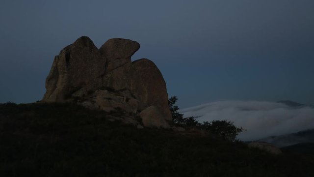 Il megalite Aquila delle Rocche dell'Argimusco in Montalbano Elicona, Sicilia