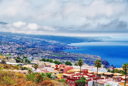 Landschaftsfotografie, die Nordk&uuml;ste der Kanareninsel Teneriffa mit dem Orotava Tal, Puerto de la Cruz, Santa Ursula und Los Realejos. Der Standort ist s&uuml;dlich von La Matanza.