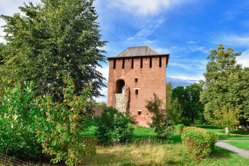 Fototapeta na wymiar Kremlin in Kolomna, red fortress, red wall, brickwork of an ancient fortification