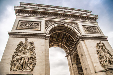 Fototapeta na wymiar The Arc de Triomphe in Paris in France