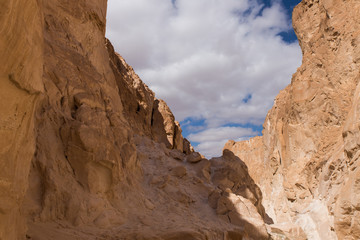 Fototapeta premium mountains and rock formations in the sinai desert 