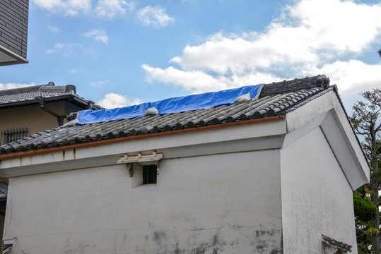瓦屋根の損傷