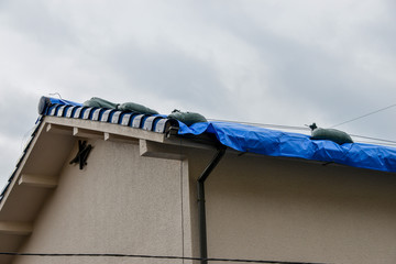 瓦屋根の損傷