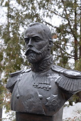 Fototapeta na wymiar Bust of Tsar Nicholas II on the Avenue of rulers of Russia in Moscow