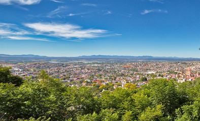 Obraz premium Panoramic view of San Miguel de Allende from a city lookout