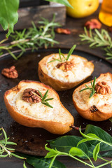 Baked pears with ricotta and walnuts