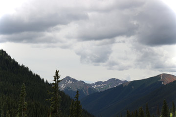 Fototapeta na wymiar Red Mountain Pass