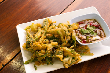 Deep fried vegetables with sour spicy sauce