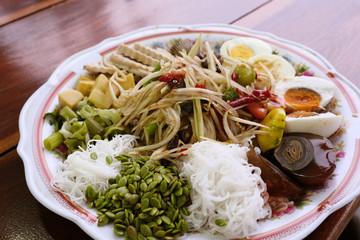 Papaya salad with Thai spicy food