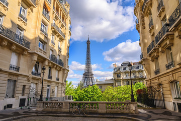 Fototapeta na wymiar Paris France city skyline at Eiffel Tower and Paris architecture building