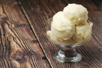 Ice cream scoops in an ice cream bowl