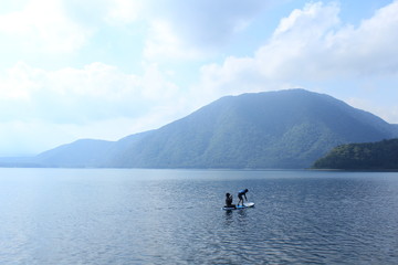 山梨県　本栖湖畔で朝サップ