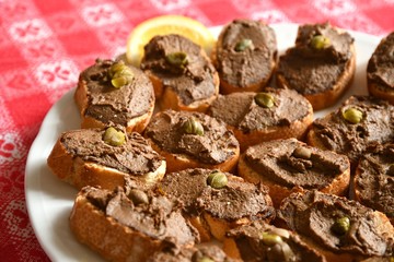 Round dish with Tuscan liver pate croutons