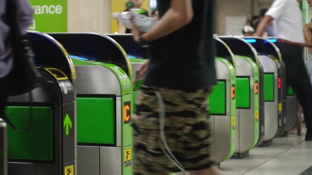 4K・自動改札
