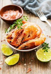 Shrimps served with lemon