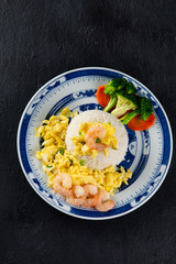 scrambled egg with rice with brocollli