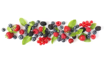 Gordijnen wild berries and mint leaves on a white background top view. blueberries, raspberries, strawberries, currants, blackberries © White bear studio 
