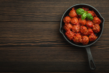 Meatballs in tomato sauce