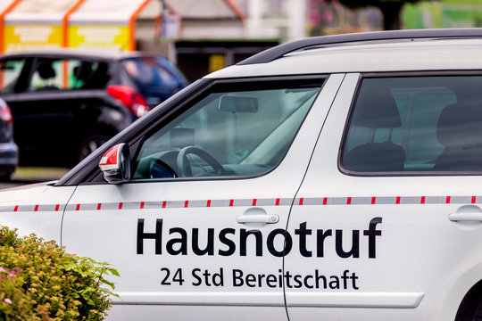 hausnotruf text an einem auto